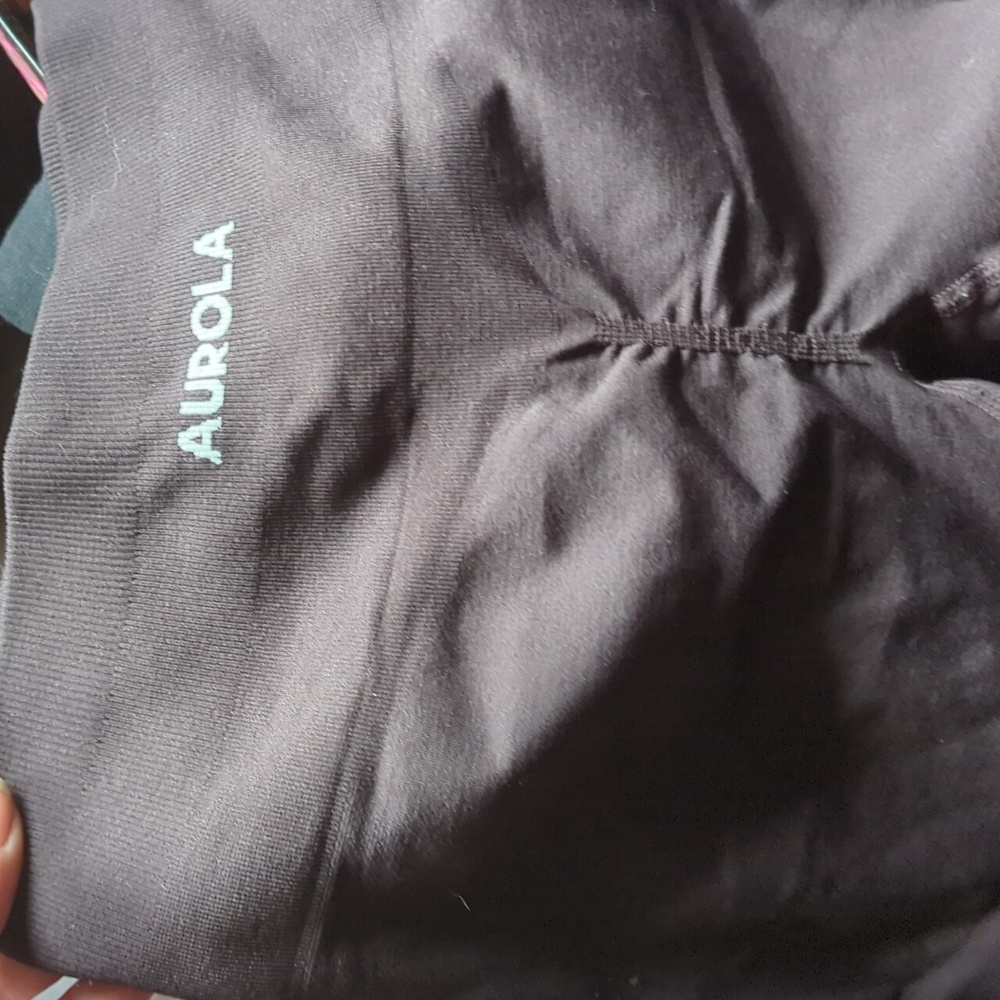 AUROLA LEGGINGS SIZE SM BURGUNDY